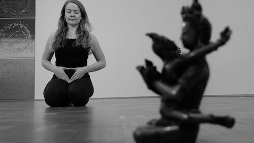 Videothek: Yoga zur Rückbildung